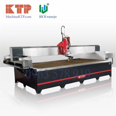 Cắt gạch bằng máy cắt tia nước